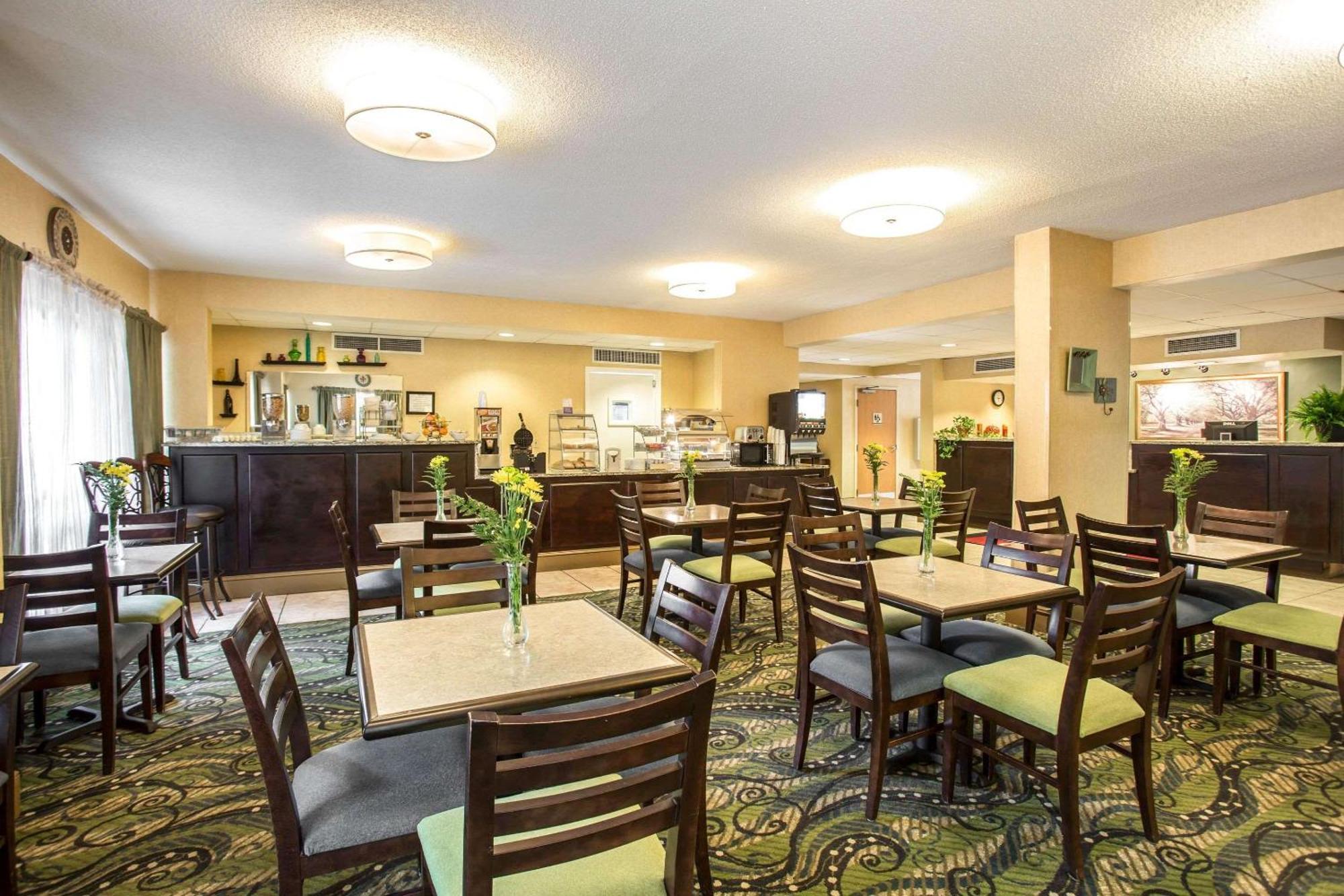 Clarion Inn & Suites Aiken South Екстер'єр фото