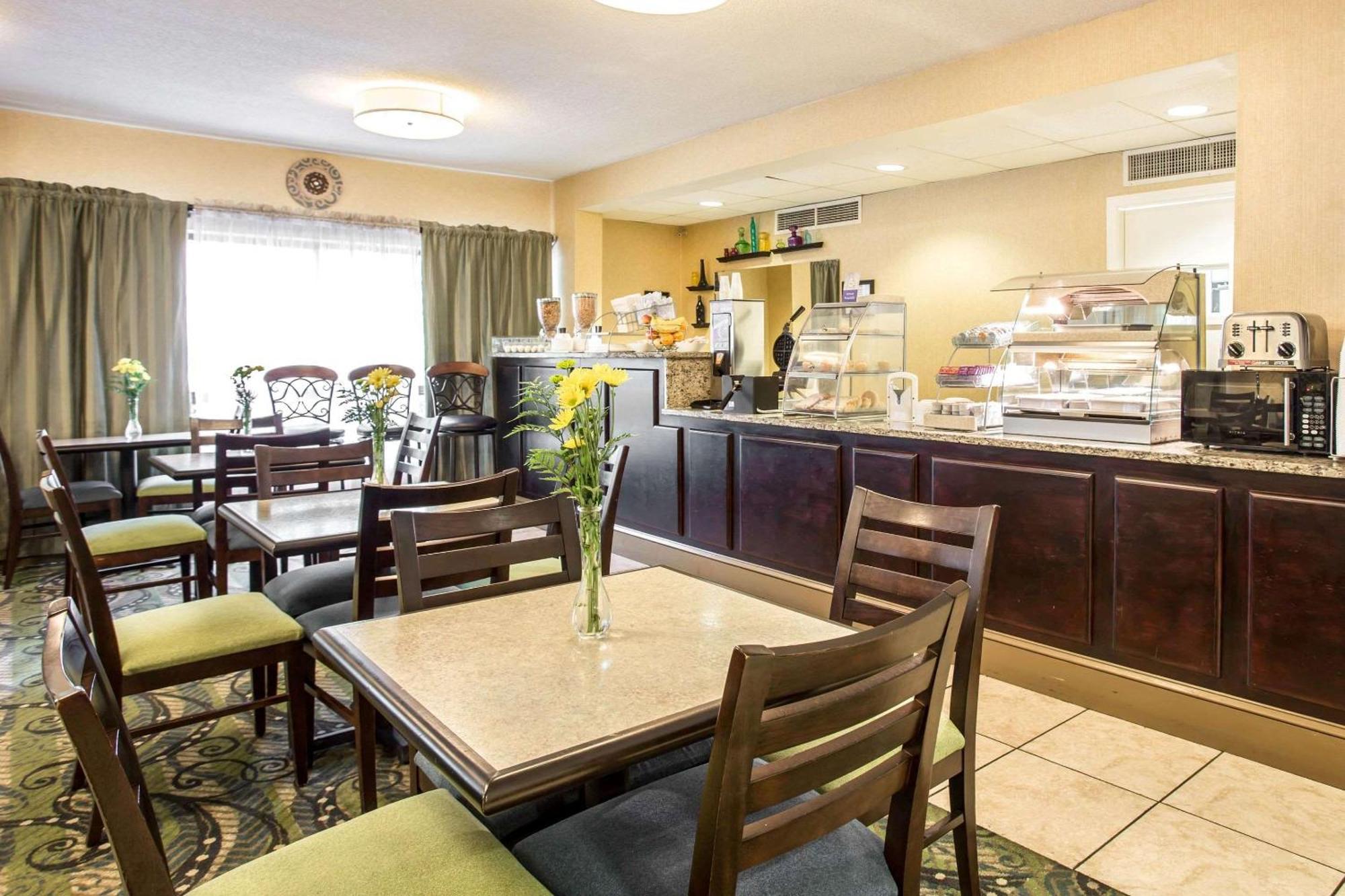 Clarion Inn & Suites Aiken South Екстер'єр фото