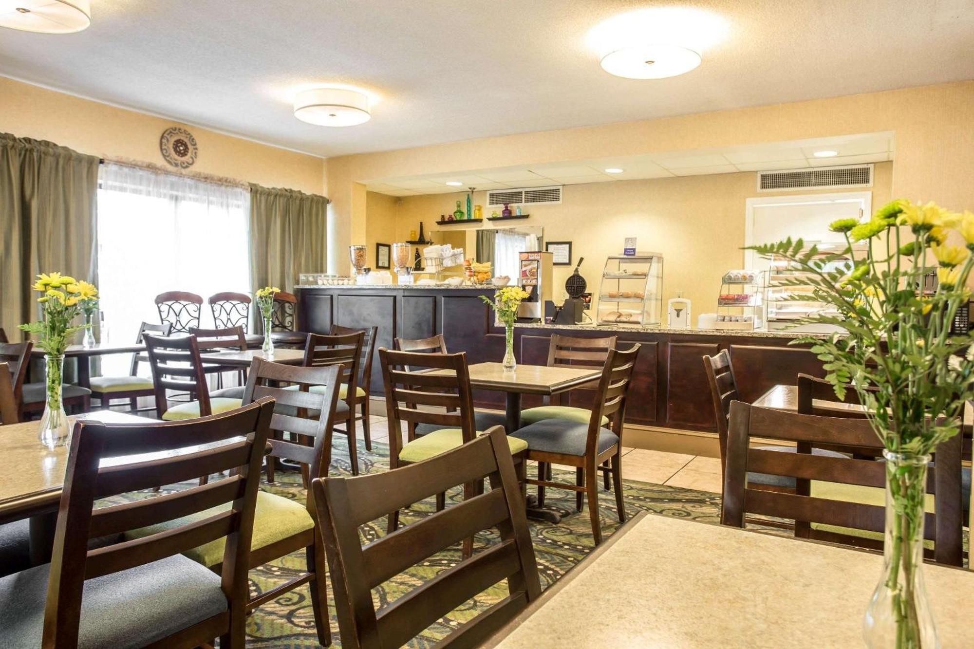Clarion Inn & Suites Aiken South Екстер'єр фото