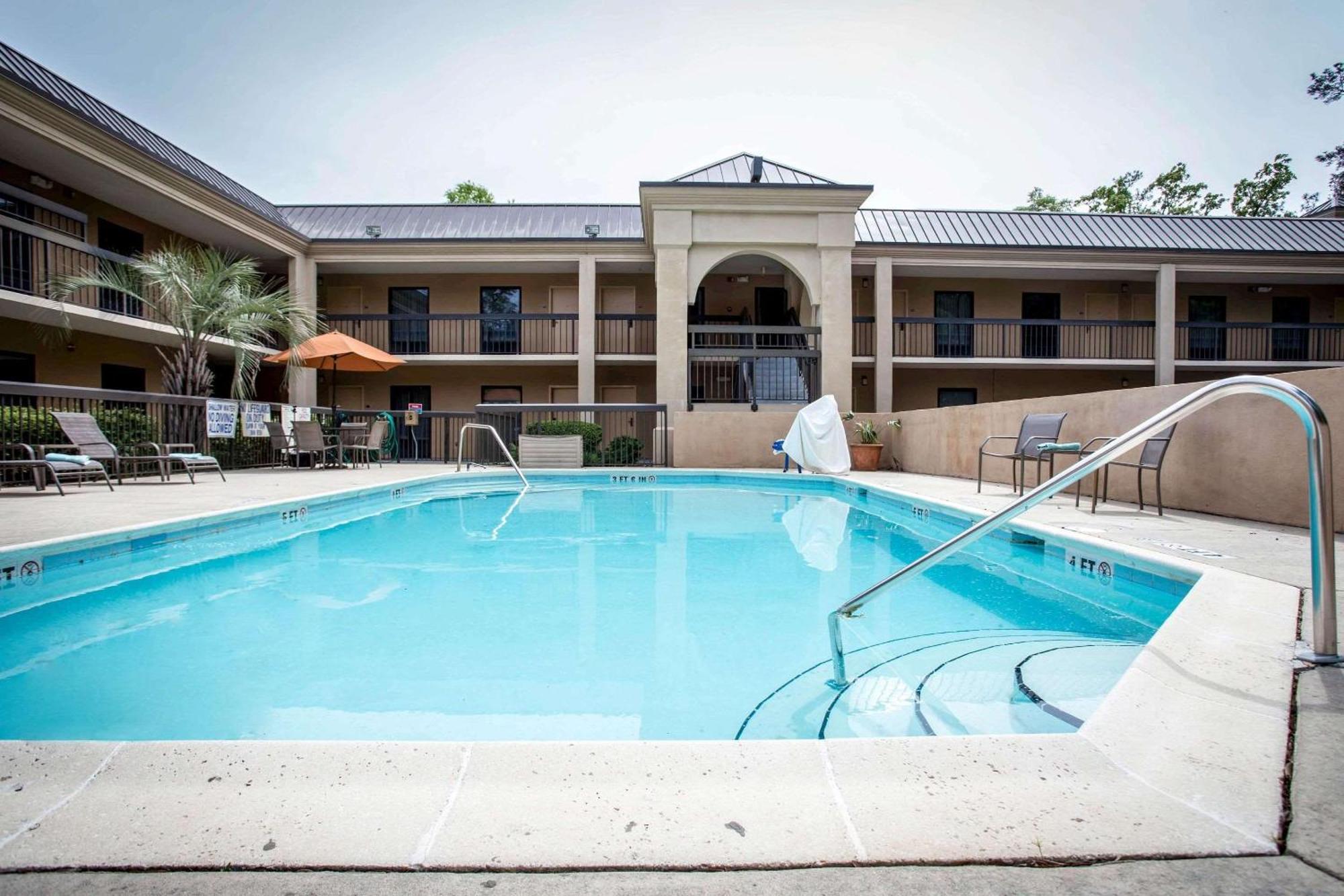 Clarion Inn & Suites Aiken South Екстер'єр фото