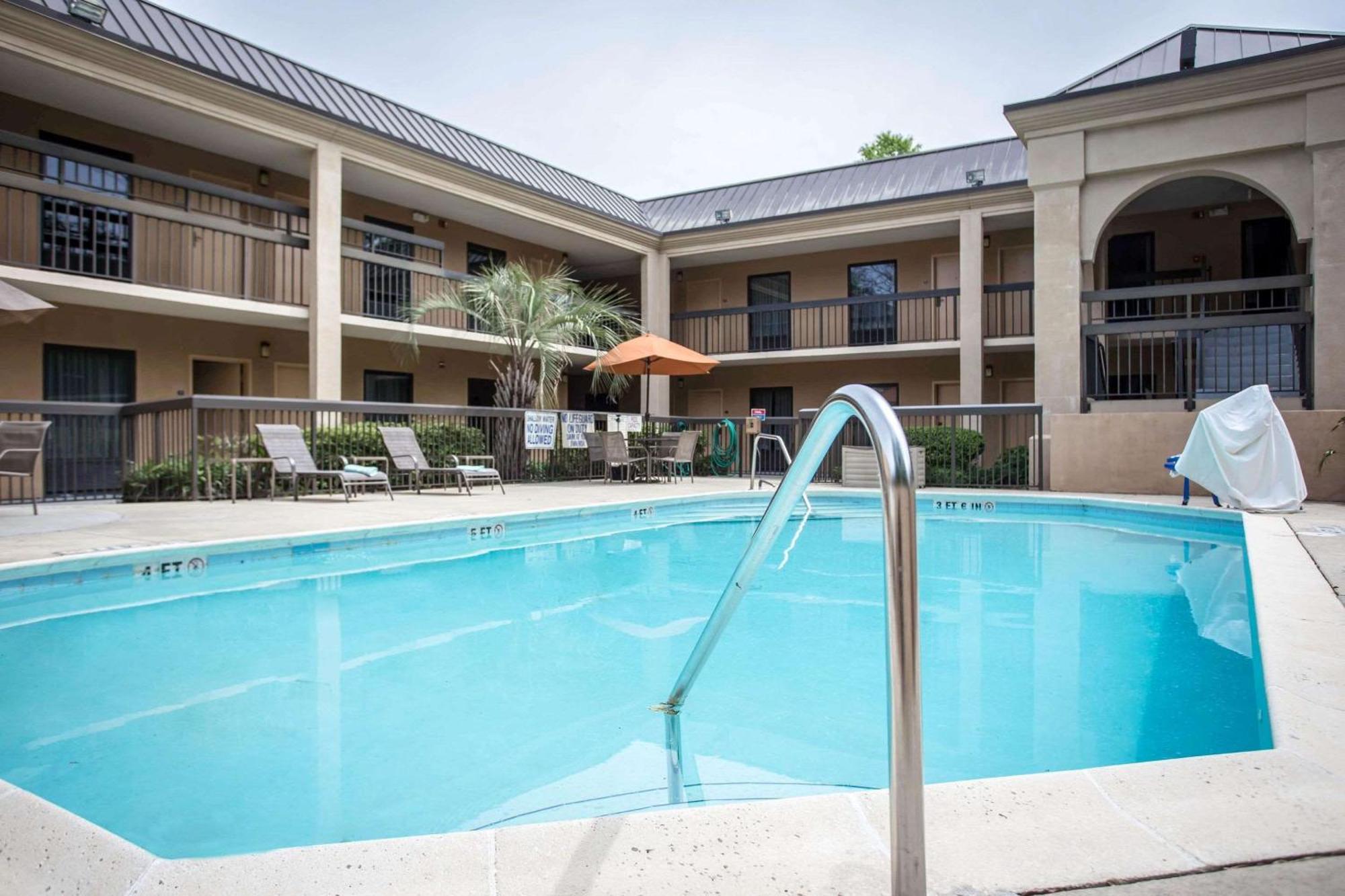 Clarion Inn & Suites Aiken South Екстер'єр фото