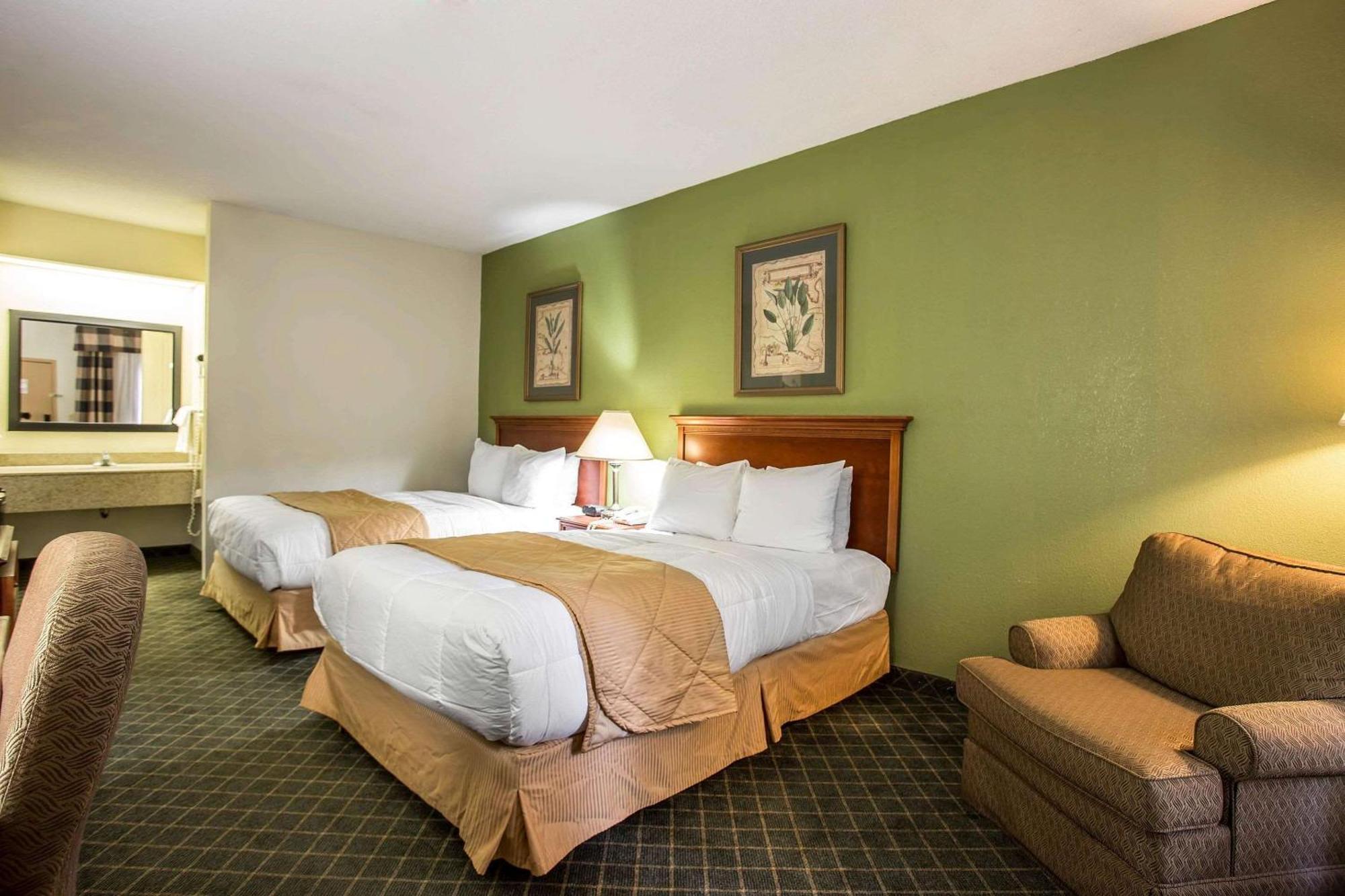 Clarion Inn & Suites Aiken South Екстер'єр фото
