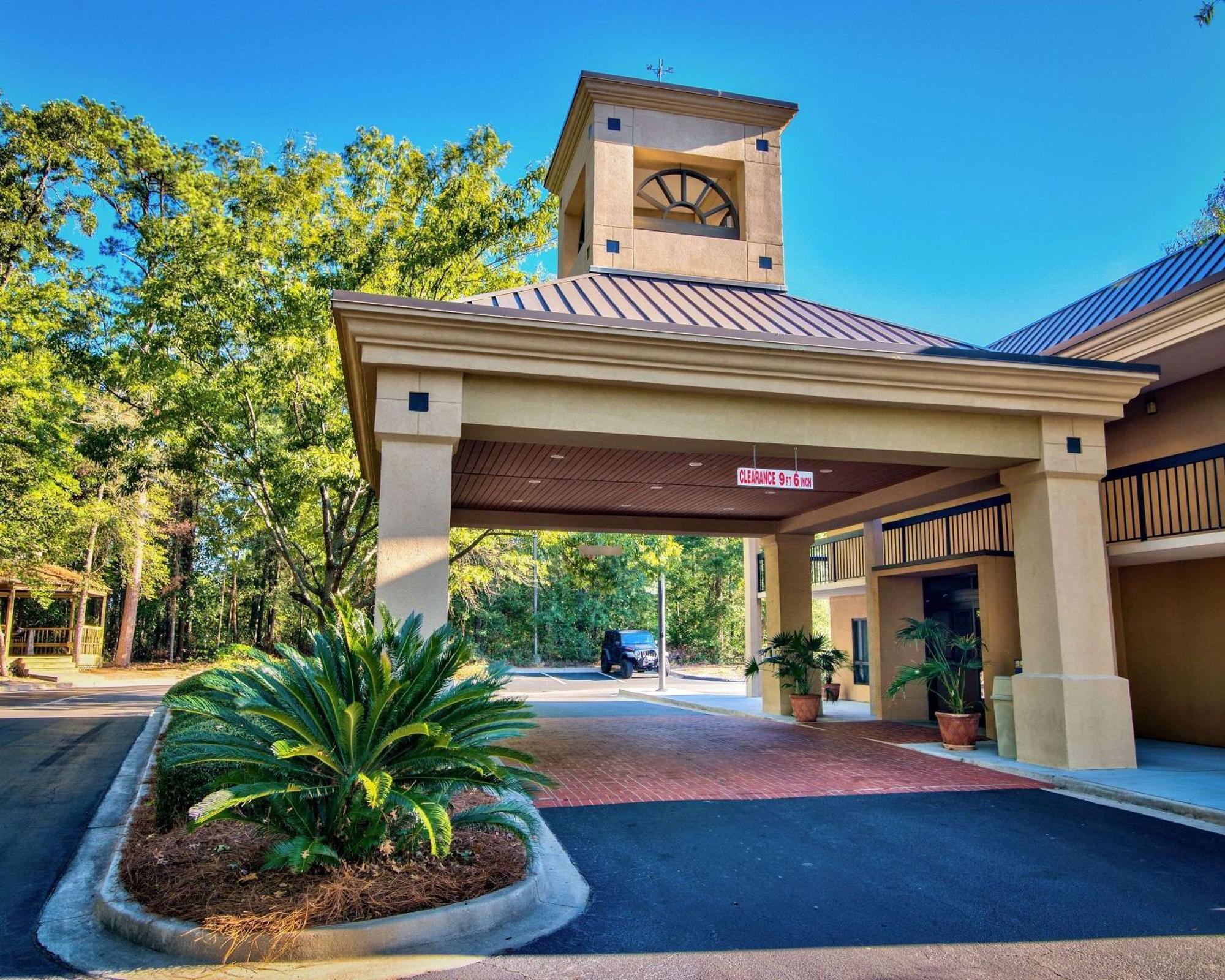 Clarion Inn & Suites Aiken South Екстер'єр фото